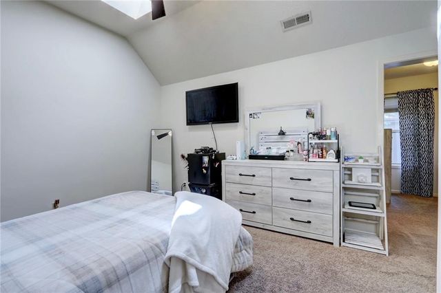 1316 NE Kenwood Drive, Lee's Summit, MO 64064