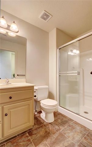 1316 NE Kenwood Drive, Lee's Summit, MO 64064