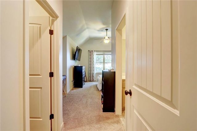 1316 NE Kenwood Drive, Lee's Summit, MO 64064