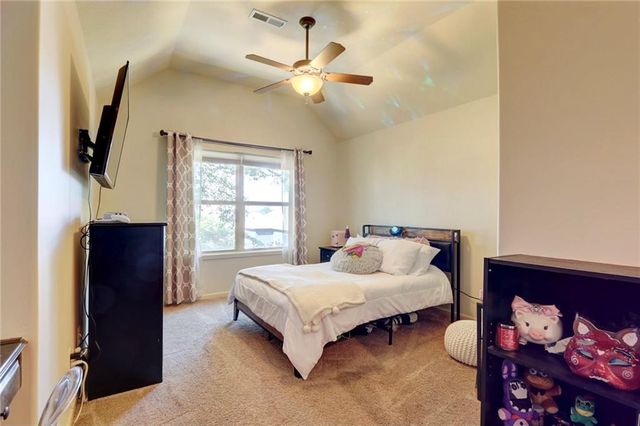 1316 NE Kenwood Drive, Lee's Summit, MO 64064