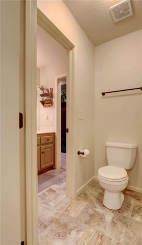 1316 NE Kenwood Drive, Lee's Summit, MO 64064