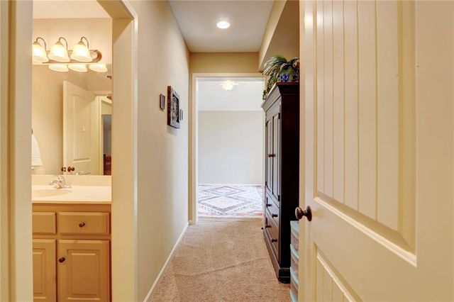 1316 NE Kenwood Drive, Lee's Summit, MO 64064