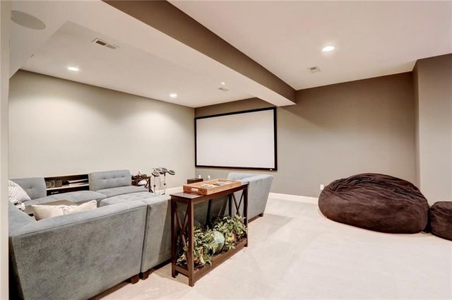 1316 NE Kenwood Drive, Lee's Summit, MO 64064