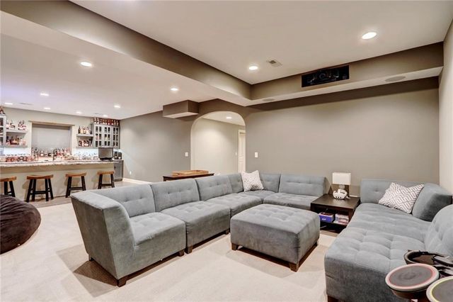 1316 NE Kenwood Drive, Lee's Summit, MO 64064