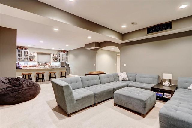 1316 NE Kenwood Drive, Lee's Summit, MO 64064