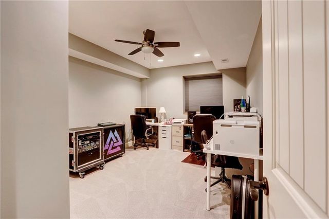 1316 NE Kenwood Drive, Lee's Summit, MO 64064