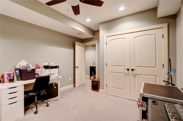 1316 NE Kenwood Drive, Lee's Summit, MO 64064