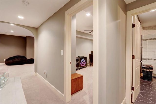 1316 NE Kenwood Drive, Lee's Summit, MO 64064