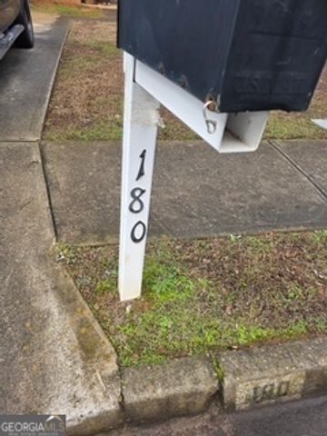 180 Brookview Drive, Riverdale, GA 30274