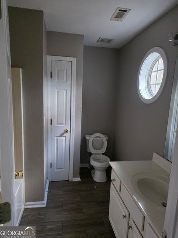 180 Brookview Drive, Riverdale, GA 30274