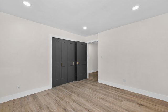 2051 Avondale Street, Sylvan Lake, MI 48320