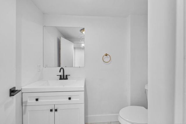 2051 Avondale Street, Sylvan Lake, MI 48320