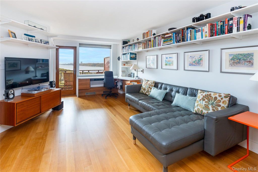 5700 Arlington Avenue 21R, Bronx, NY 10471