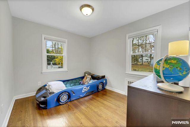 916 Colonial Road, Franklin Lakes, NJ 07417