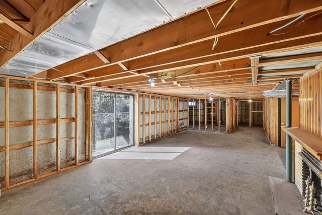 105 E High Dr, Spokane, WA 99203