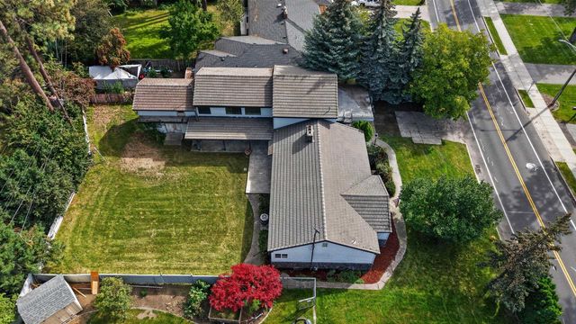 105 E High Dr, Spokane, WA 99203
