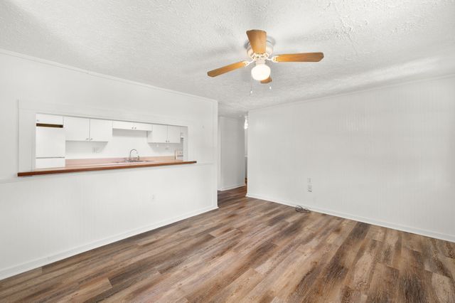 390 Baysinger Avenue, Fort Pierce, FL 34982