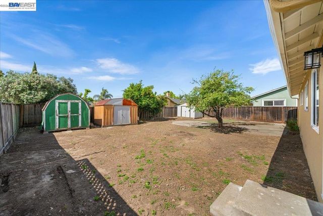 37229 Edith St, Newark, CA 94560