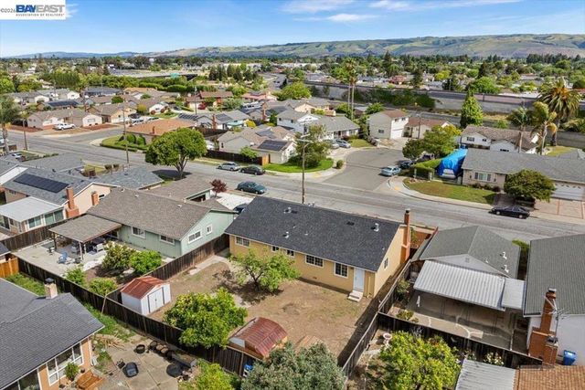 37229 Edith St, Newark, CA 94560