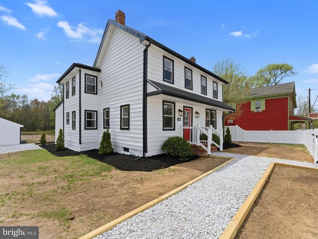 1133 ALMOND RD, Pittsgrove, NJ 08318