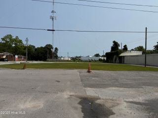 911 Lejeune Boulevard, Jacksonville, NC 28540