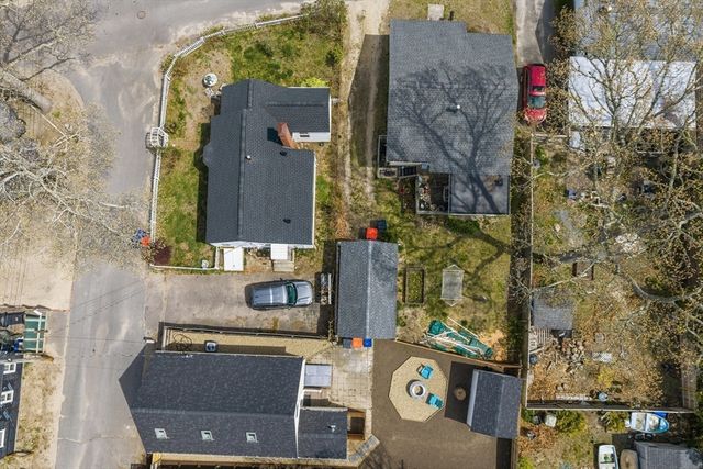 8 Cottage St, Wareham, MA 02571
