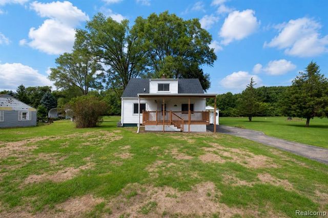 3363 E Pierson Road, Flint, MI 48506