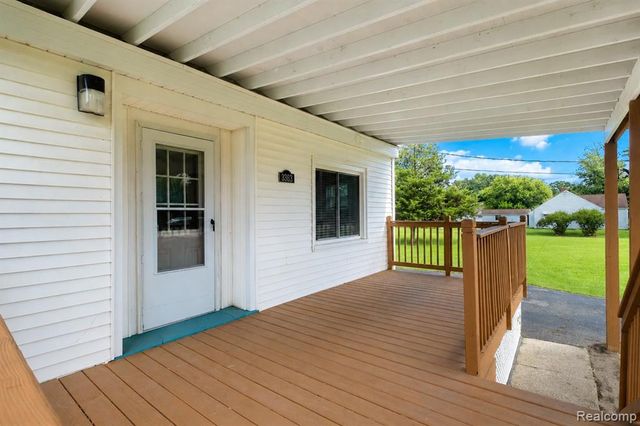 3363 E Pierson Road, Flint, MI 48506