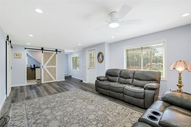 3363 E Pierson Road, Flint, MI 48506