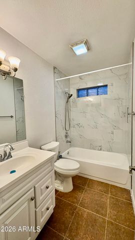 2140 W UTOPIA Road, Phoenix, AZ 85027