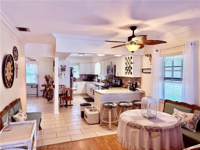 148 N Lake Reedy Boulevard, Frostproof, FL 33843