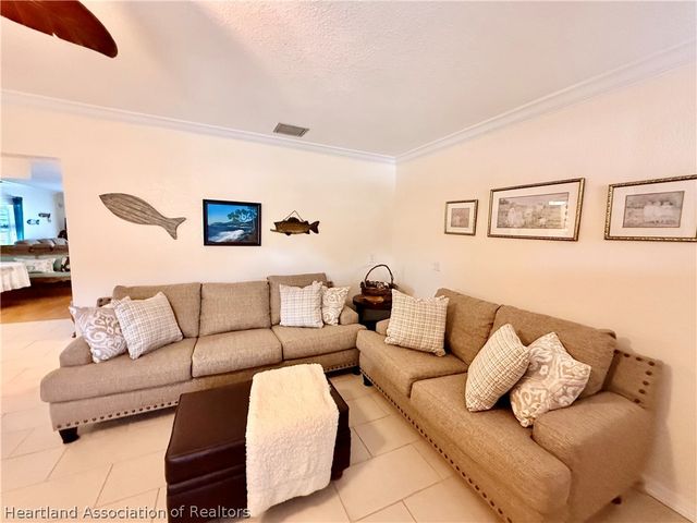 148 N Lake Reedy Boulevard, Frostproof, FL 33843