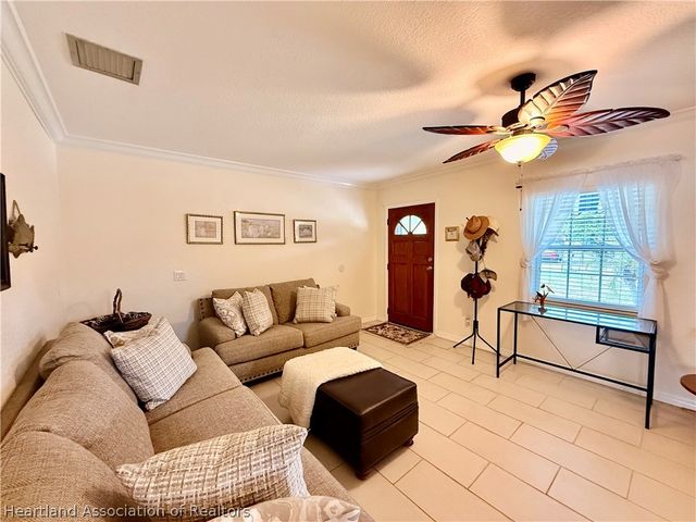 148 N Lake Reedy Boulevard, Frostproof, FL 33843