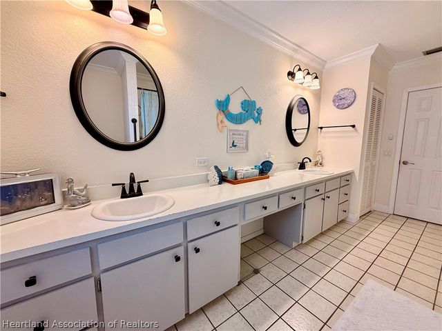 148 N Lake Reedy Boulevard, Frostproof, FL 33843