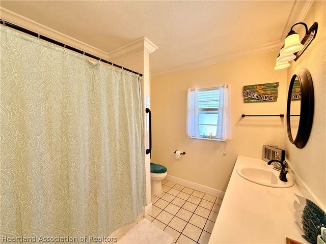 148 N Lake Reedy Boulevard, Frostproof, FL 33843