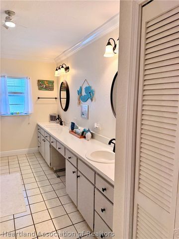 148 N Lake Reedy Boulevard, Frostproof, FL 33843