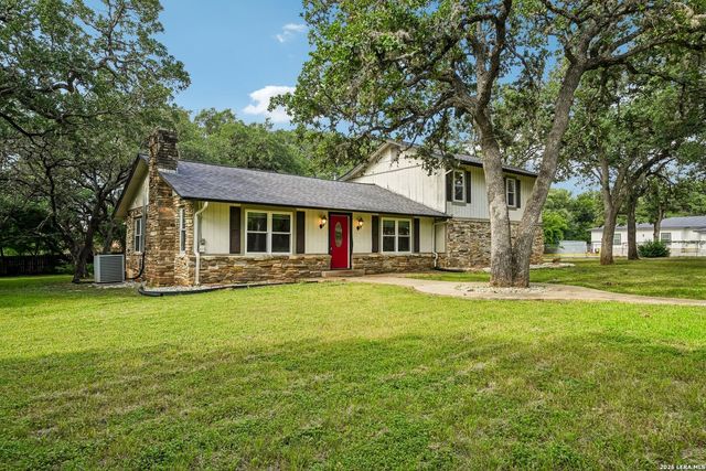 26410 Teepee Ln., Boerne, TX 78006