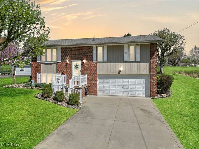 220 Bantam Ridge Court, Wintersville, OH 43953