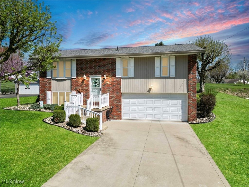 220 Bantam Ridge Court, Wintersville, OH 43953