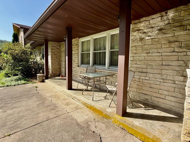 417 Sycamore Drive, Bedford, IN 47421