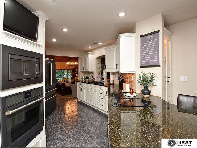 1419 Road N, York, NE 68467