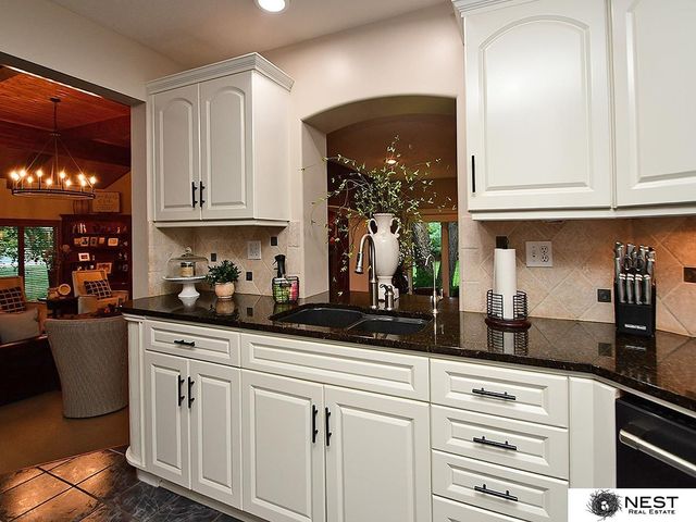 1419 Road N, York, NE 68467