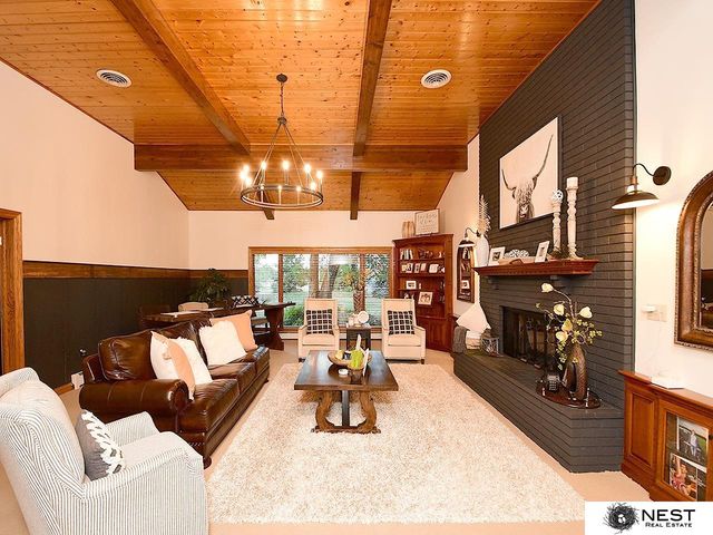 1419 Road N, York, NE 68467