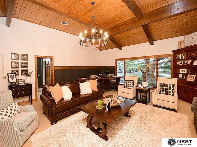 1419 Road N, York, NE 68467