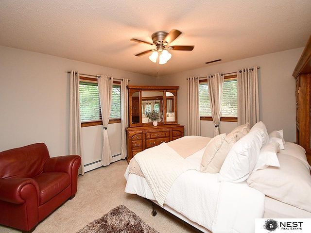 1419 Road N, York, NE 68467