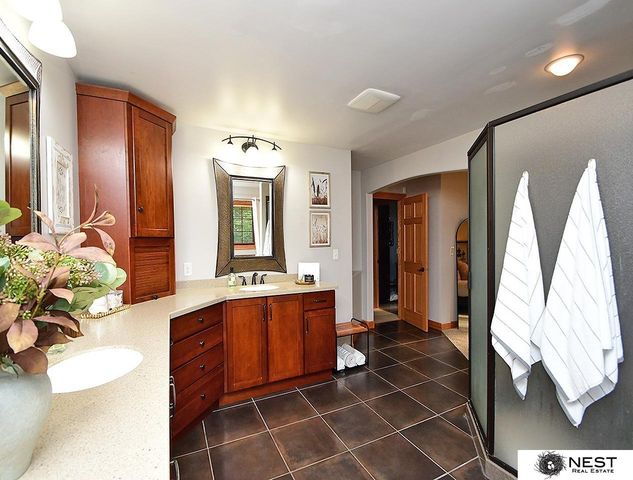 1419 Road N, York, NE 68467