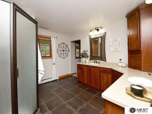 1419 Road N, York, NE 68467