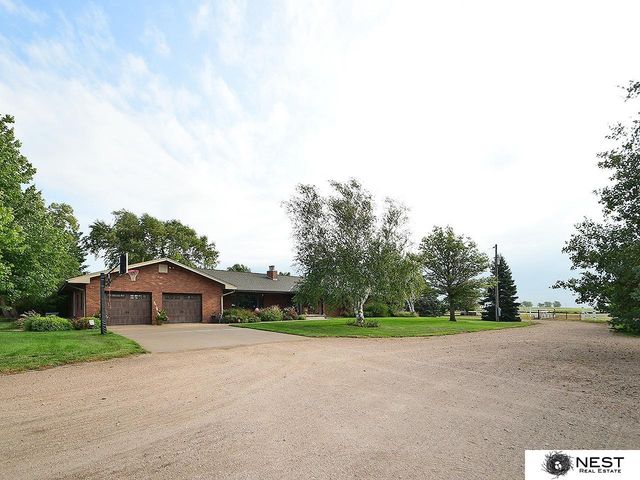 1419 Road N, York, NE 68467
