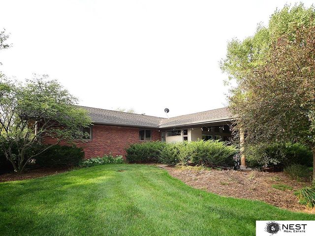 1419 Road N, York, NE 68467
