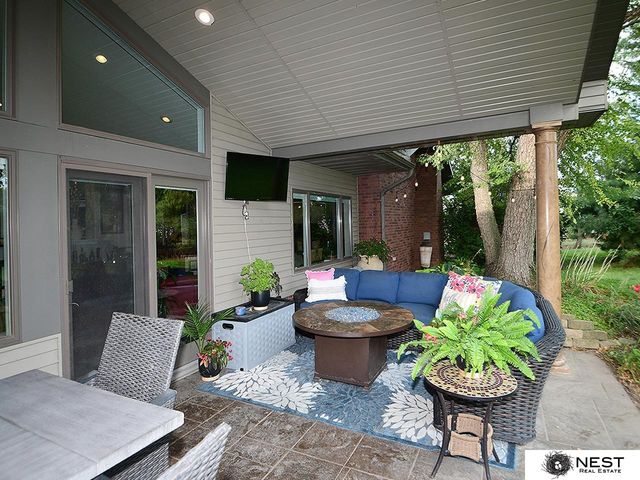 1419 Road N, York, NE 68467